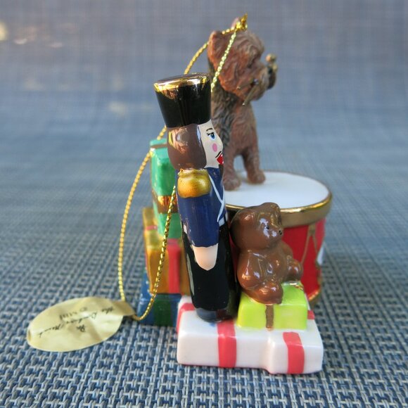 Collectible Danbury Mint 2008 Christmas Drummer Yorkie Nutcracker Ornament - Picture 3 of 9